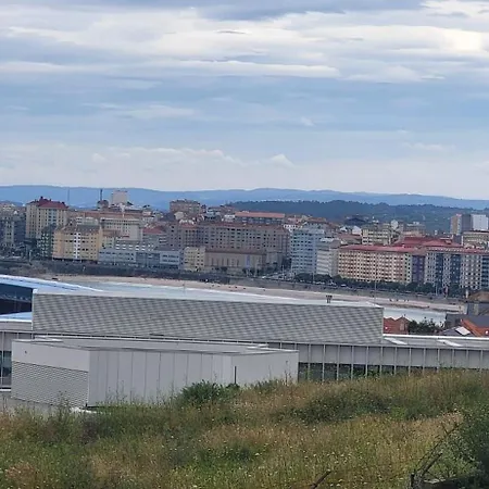 Sky Blue Cerca Playa Riazor ア・コルーニャ
